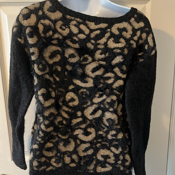 Gently used medium Joseph A sweater - Picture 2 of 5